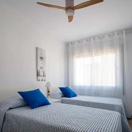 At101 Primera Linea, Vista Playa, Airco Apartament